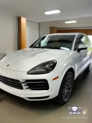 White Porsche Cayenne